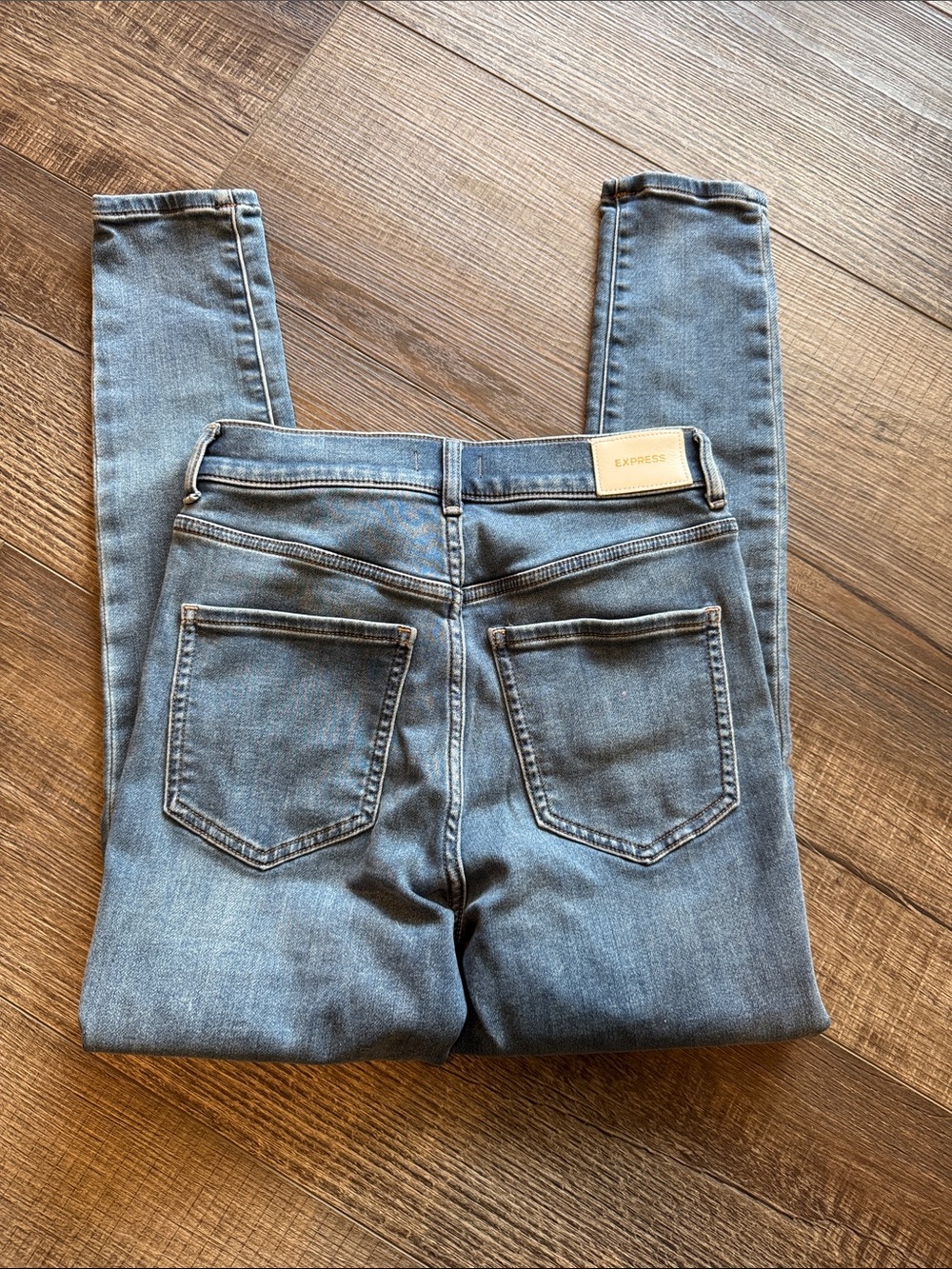 Express Skinny Jeans in Faded Blue